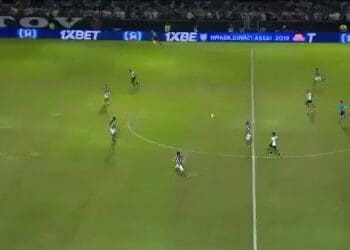 Em 2019, Ribamar assinalou um belíssimo gol contra o Botafogo; confira.