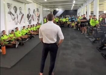 Pedrinho garantiu pagamentos durante diálogo com os atletas do Vasco.