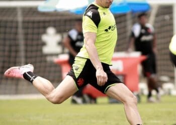 Vasco compartilha imagens do treinamento realizado neste domingo no CT Moacyr Barbosa; confira.