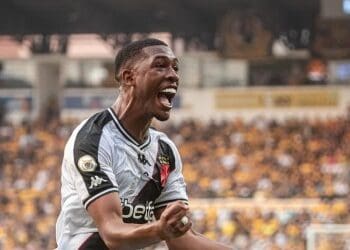 Proposta do Lyon por Rayan é de 14 milhões de euros e inclui uma dívida com o CEO do Botafogo, além do uso do Engenhão.