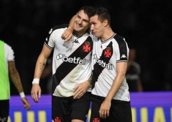 Lucas Piton almeja classificação para a Libertadores: ‘Serão sete jogos, sete finais e nós vamos em busca desse objetivo’