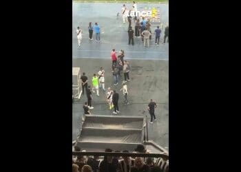 John Textor saudou todos os atletas do Vasco após o clássico realizado no Engenhão.