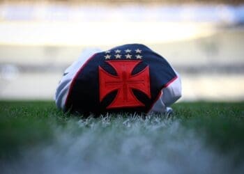 Vasco compartilha imagem do uniforme que usará neste sábado contra o Fortaleza; confira