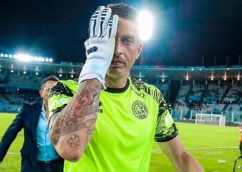 Vasco apresenta oferta pelo goleiro Nahuel Losada, do Lanús.