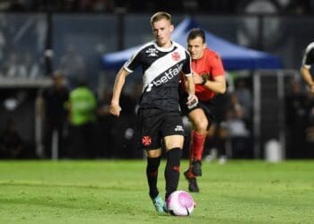 Maxime Dominguez pode assumir o treinamento na posição de Puma Rodríguez durante o período da Data FIFA.