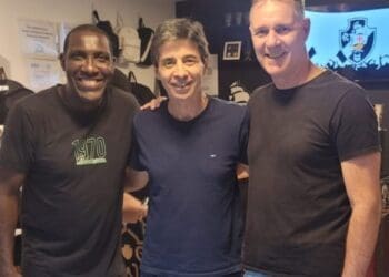 Carlos Germano, Odvan e Mauro Galvão visitaram a loja Gigante da Colina em Campos; confira fotos e vídeos.