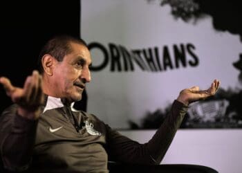 Ramón Díaz: ‘Institucionalmente, o Corinthians é muito superior ao Vasco’