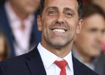 Mais um veículo de comunicação britânico confirma as conversações entre o grego Marinakis e o Vasco; Edu Gaspar poderia exercer uma influência significativa se o acordo se concretizar.