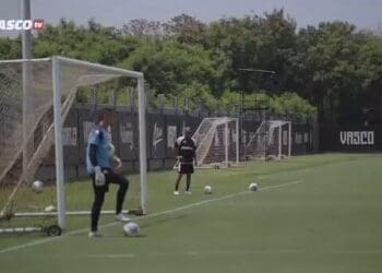 Confira o belíssimo gol anotado por Vegetti durante o treino da última terça-feira.