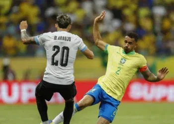 Familiares que torcem pelo Flamengo podem ser um obstáculo para a negociação de Danilo com o Vasco