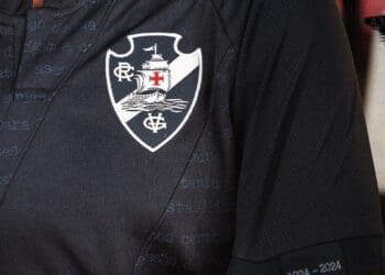 Vasco poderá utilizar o novo uniforme 3, na cor preta, em sua partida contra o Internacional.