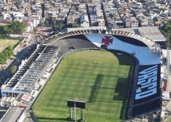 Vasco recebe autorização para expandir em mil lugares a capacidade do Estádio de São Januário.