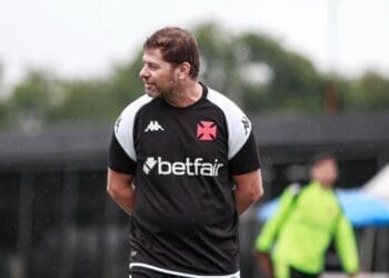 Rafael Paiva realizou uma série de testes durante os treinos antes da partida contra o Internacional.