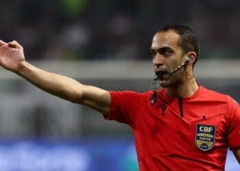 David de Oliveira Lacerda, oriundo do Espírito Santo, será o árbitro da partida entre Corinthians e Vasco.