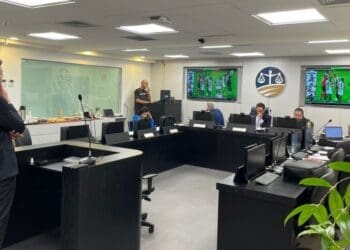 Em decisão do STJD, Souza é punido com 2 jogos de suspensão por sua expulsão no jogo contra o Juventude, enquanto Pedrinho recebe uma advertência.