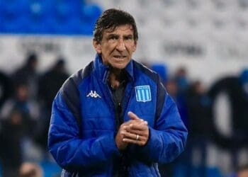 Técnico Gustavo Costas, campeão da Sul-Americana com o Racing, foi apresentado como proposta ao Vasco.