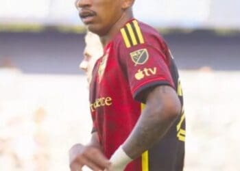 Vasco demonstraria interesse pelo atacante Léo Chú, que atua pelo Seattle Sounders.