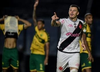 Adversário do Vasco na rodada final do Brasileiro, o Cuiabá já está matematicamente rebaixado.