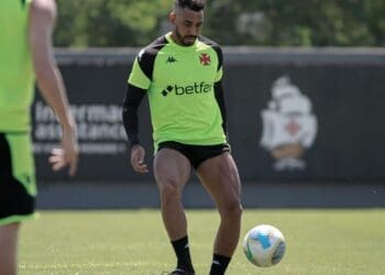 Vasco compartilha imagens do treino da quinta-feira; confira