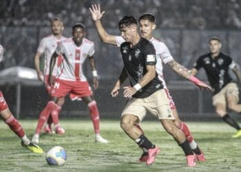 Galdames não estará na lista de jogadores para a partida deste sábado contra o Atlético-GO.