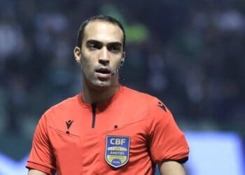 Davi de Oliveira Lacerda, do Espírito Santo, será o árbitro da partida entre Vasco e Atlético-MG.