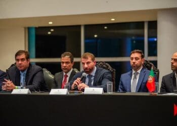 Vasco em conversações com 4 grupos interessados na aquisição de sua SAF; entre os concorrentes estão gregos, italianos, árabes e americanos.