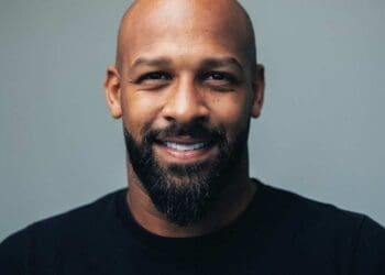 Fellipe Bastos recorda sua infância, trajetória profissional e paixão pelo Vasco