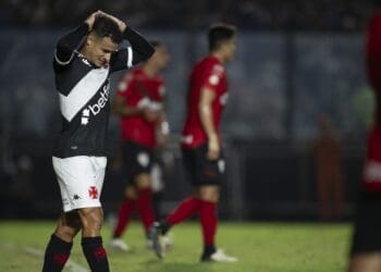 Sem conquistas, Vasco registrou novembro como seu mês de menor rendimento no ano.