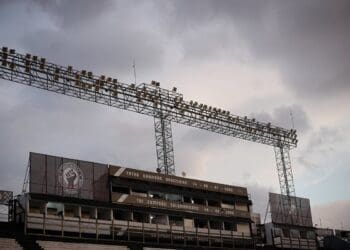 Vasco compartilha imagem de São Januário: ‘Amanhã é o dia de nos reunirmos em nosso lar!’