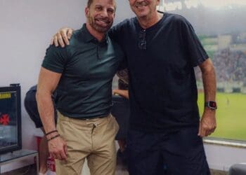 Vasco se reunirá com Eduardo Paes na próxima terça-feira para discutir a regulamentação do potencial construtivo de São Januário.