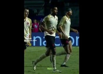 Confira os lances de Jair contra o Atlético-MG.