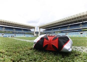 Vasco compartilha imagem da Arena Pantanal, local do confronto contra o Cuiabá