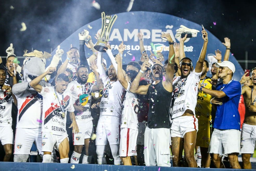20241209-065039-1-19-ferroviario-campeao-da-taca-fares-lopes-2024-foto-lenilson-santos Ferroviário campeão da Taça Fares Lopes 2024 — Foto: Lenilson Santos