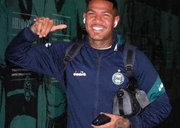 Condições impostas pelo Vasco para a renovação do empréstimo de Zé Gabriel geram insatisfação no Coritiba.