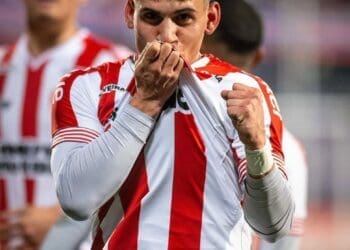 Vasco enfrenta concorrência tanto no âmbito nacional quanto internacional por Joaquín Lavega.