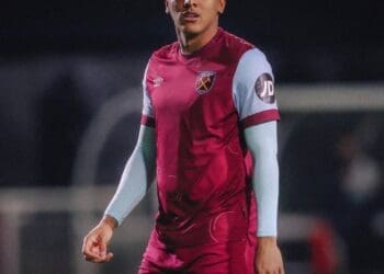 West Ham planeja ceder Luizão por empréstimo sem custos; zagueiro desperta interesse do Vasco