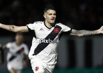 Vegetti é proposto ao Fluminense; Vasco considera incomum a ação do agente do atleta.