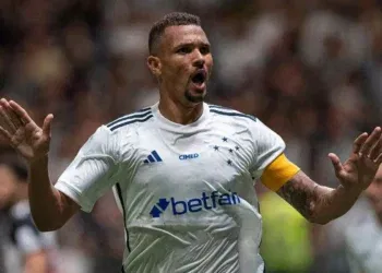 ‘Zé Ivaldo só deixará o Cruzeiro se houver uma venda. Quanto a sondagens e consultas, prefiro não comentar’, declara o empresário.