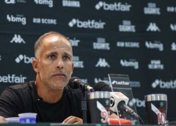 Sem técnico definido, Vasco pode contar com Felipe e Ramon Lima nas primeiras rodadas do Carioca.