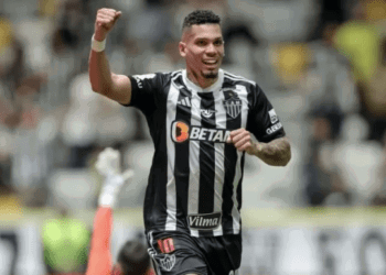 Palmeiras oferá 18 milhões de euros além de 2 jogadores pelo jovem Paulinho, do Atlético-MG.