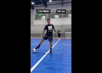 Philippe Coutinho se envolve em desafios de reflexos; assista aos vídeos.
