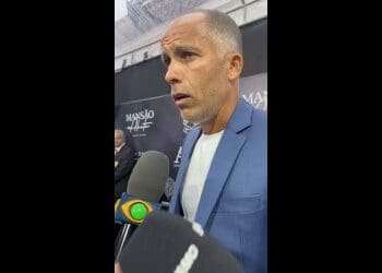 Felipe faz elogios a David Luiz, mas afirma que o Vasco não teve negociações; assista ao vídeo.