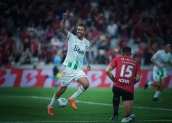 Nenê prorroga aposentadoria e continuará atuando no Juventude em 2025.