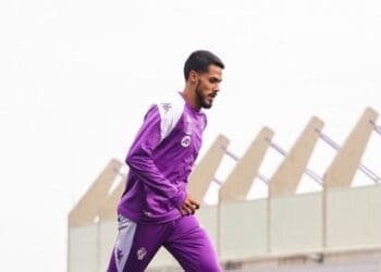 Vasco está em negociações para contratar o zagueiro Lucas Oliveira.