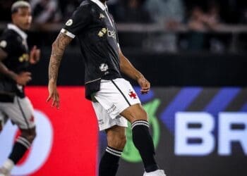 Souza: ‘Estou ciente de que o esforço é invencível e, por isso, acredito que é através dele que conseguirei recuperar meu sorriso profissional em 2025.’