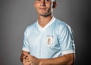 Joaquín Lavega desembarcará no Brasil na próxima semana para concretizar negócio com o Vasco, revela jornalista uruguaio.