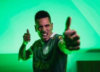 Palmeiras confirma a aquisição do jovem talento Paulinho; Vasco receberá uma parte da transferência