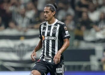Vasco busca a contratação dos zagueiros Maurício Lemos, Pedro Henrique e Balbuena.