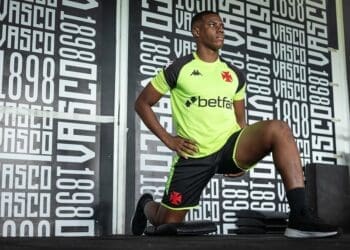 Vasco compartilha imagens do treinamento realizado neste sábado no CT Moacyr Barbosa; veja as fotos.