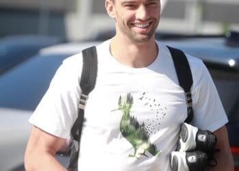 Vasco compartilha imagem da chegada dos atletas ao CT Moacyr Barbosa nesta segunda-feira.